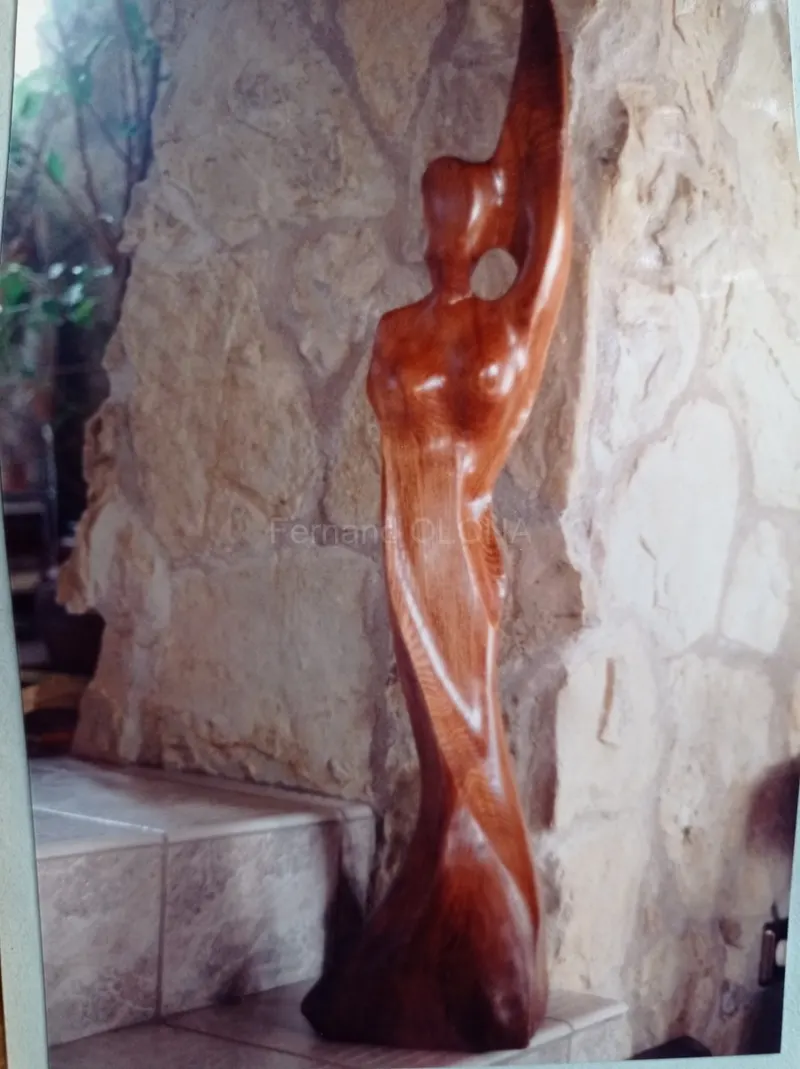 Sculpture sur bois de Fernand Olona